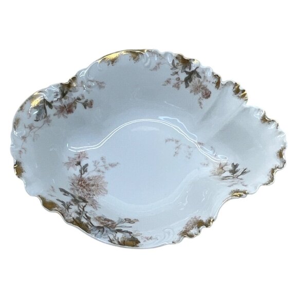 Haviland Limoges Schleiger 86A Chrysanthemum Oval Vegetable Bowl France 10" - Picture 1 of 10